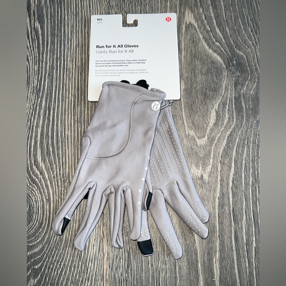 Lululemon Run for It All Gloves in Gull Grey - Picture 2 of 7